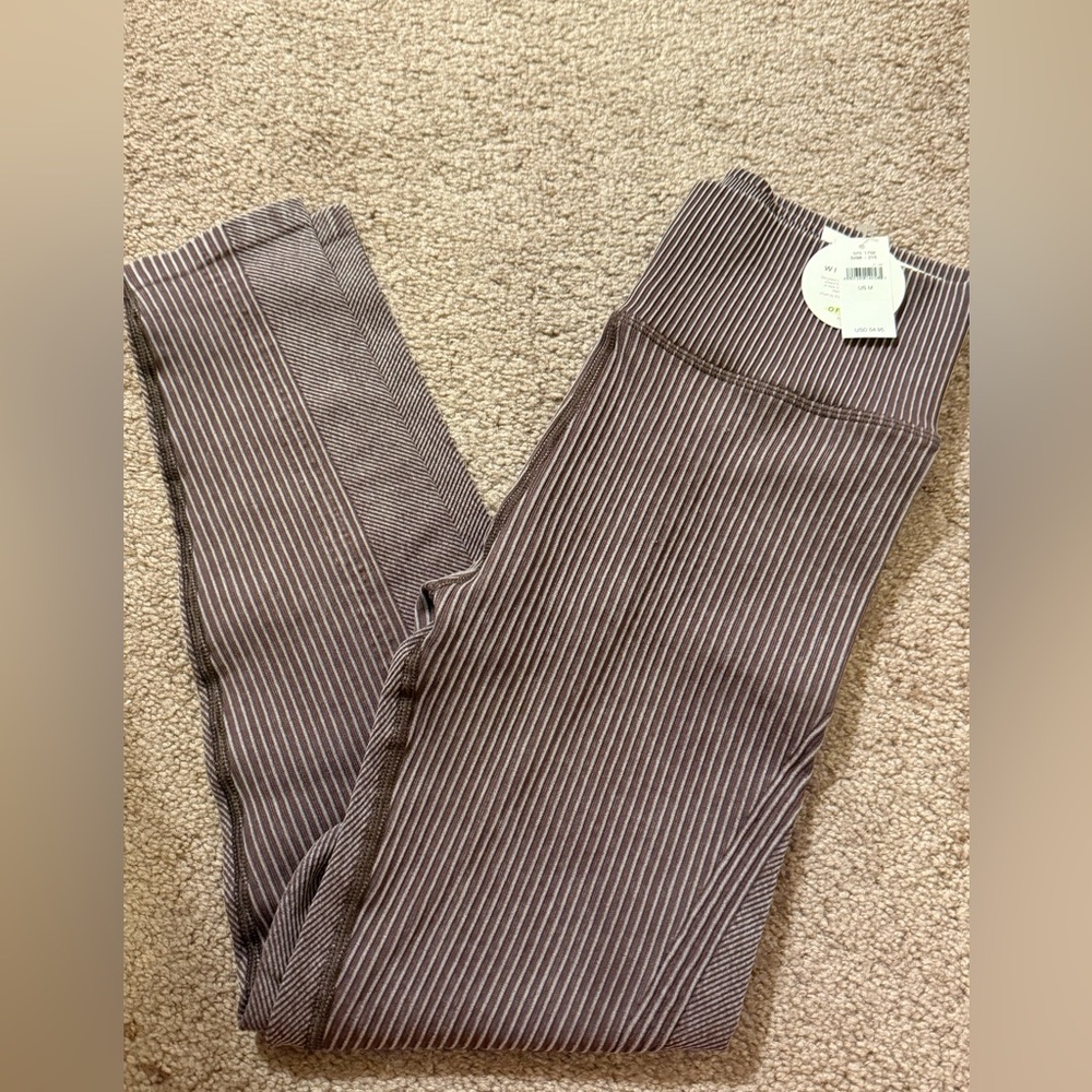 Aerie Brown and White Leggings Comfortable and Versatile